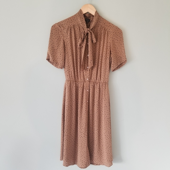 Aritzia Dresses & Skirts - Aritzia Talula Babaton 100% silk dress XS